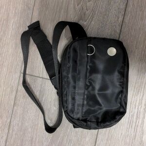 Senita Athletics Black Belt Bag